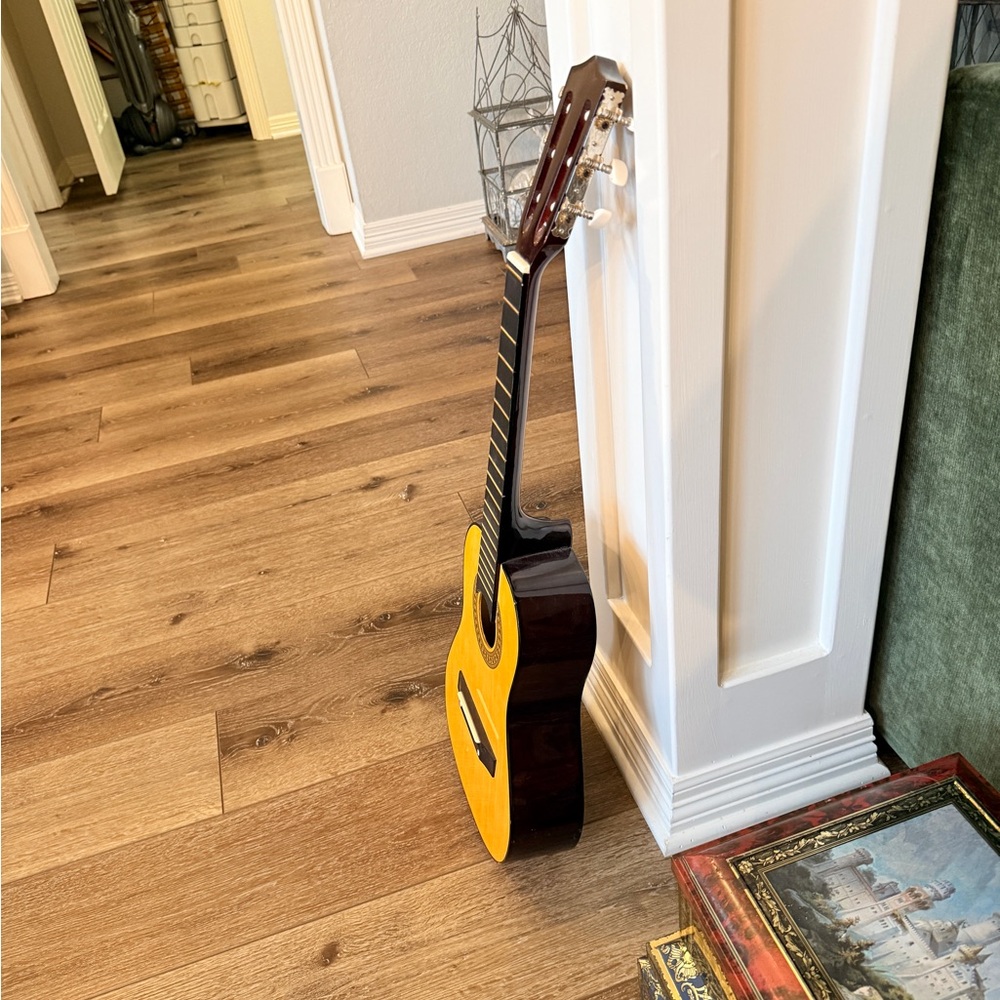 Lauren # LA30N 6 String Acoustic Guitar - Picture 7 of 16
